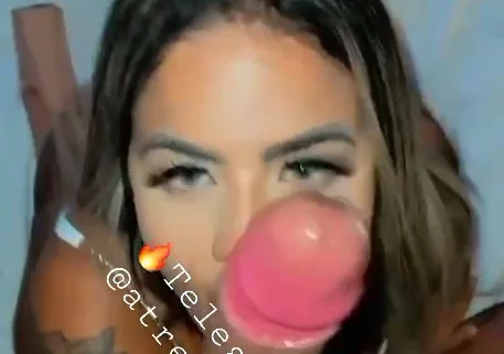 Arrancou o dente na pirocada