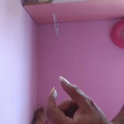Mais um que gozou após a depilação